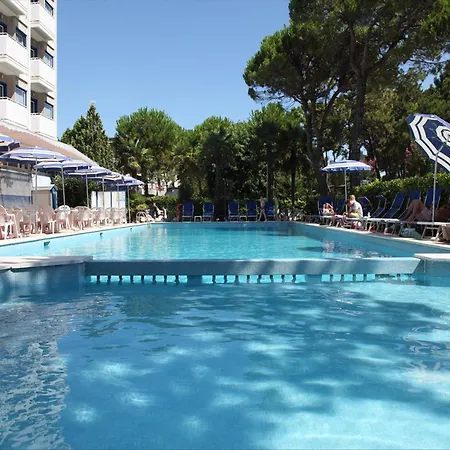 Ξενοδοχείο Medusa Splendid 4*