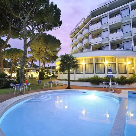 Medusa Splendid Отель 4*